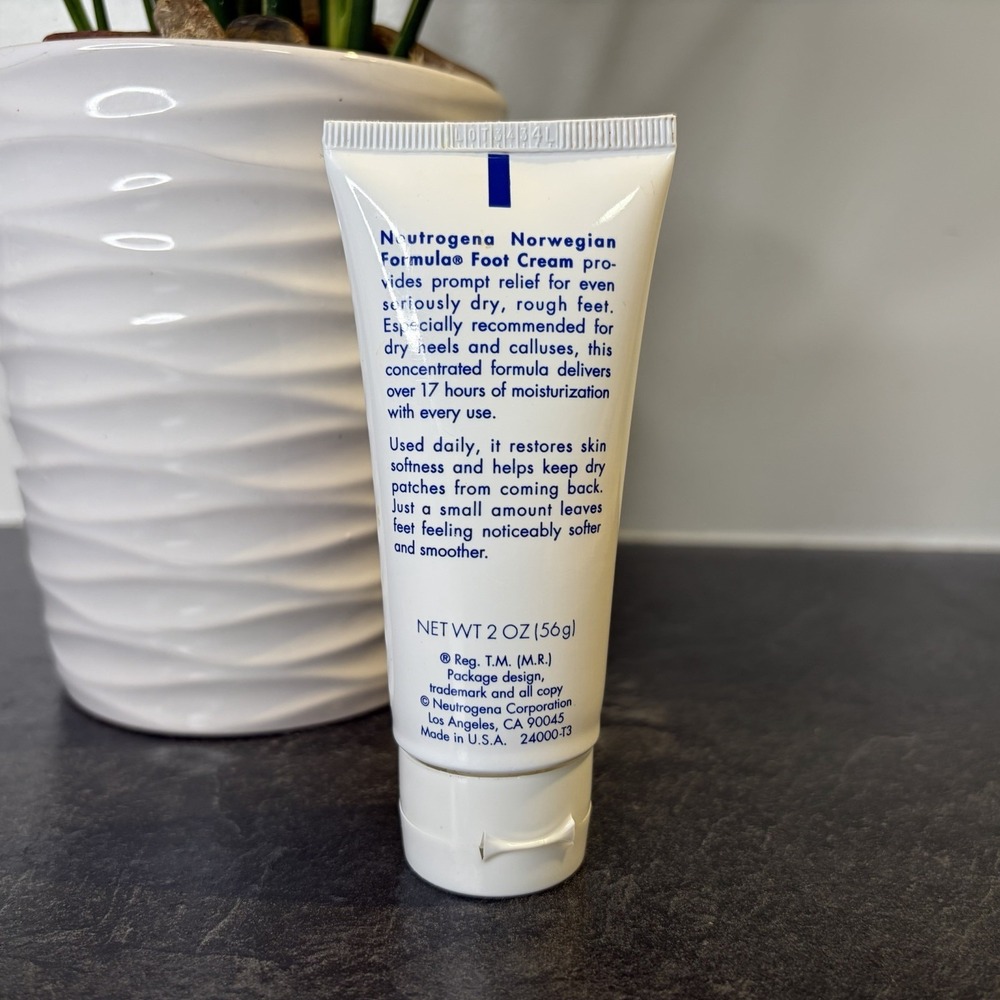 Original Neutrogena Norwegian Foot Moisturizing Cream 2 oz NEW - Picture 2 of 2